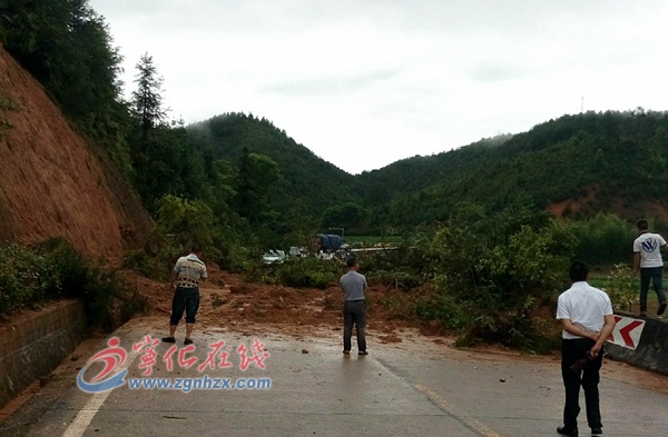 面對洪災 寧化干群積極開展生產(chǎn)自救