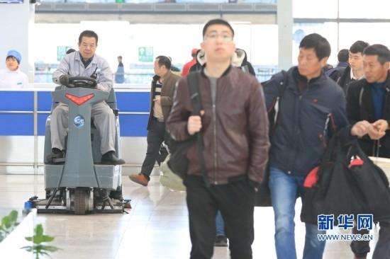 這個春節，他的工作要每天“走”一個馬拉松