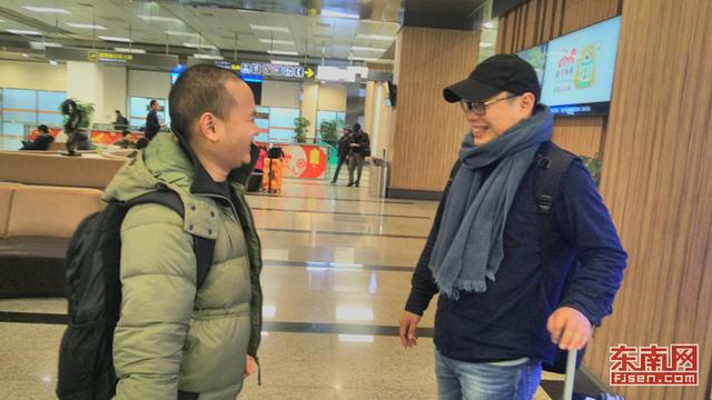 福建“海空雙拼”送臺胞回家 圍爐 有你真好!