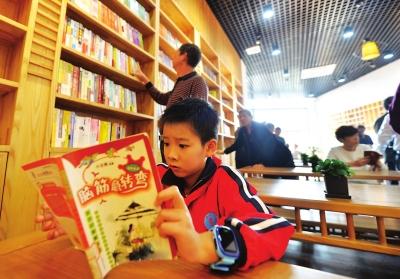 南安：他投入百萬提供場所 家鄉古山村有了書苑