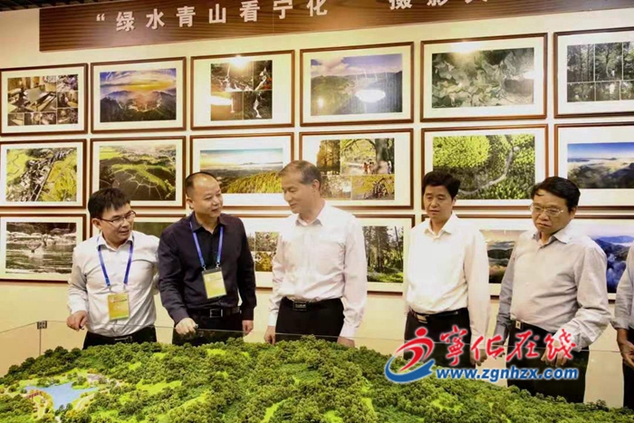 市委書記林興祿到林博會寧化展館指導