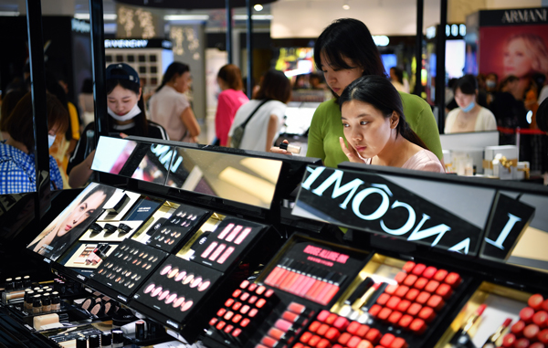 一千可以花，十塊必須??？當代年輕人“神奇”消費心理觀察