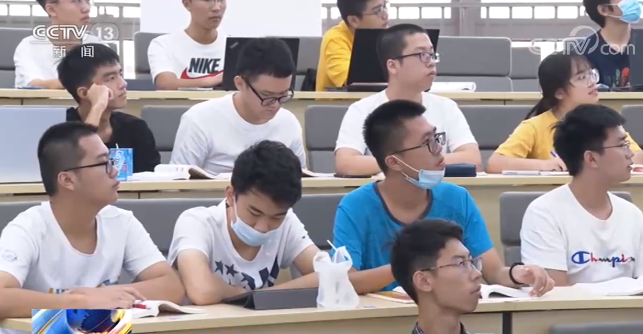 深圳市首次定向招錄港澳籍公務員 5個職位446名港澳籍人員報名