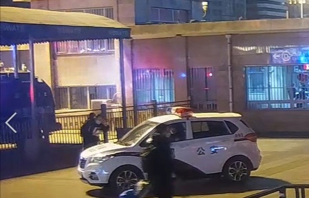 抗擊疫情，鐵警不退！北京一女孩送護目鏡給鐵警不留名