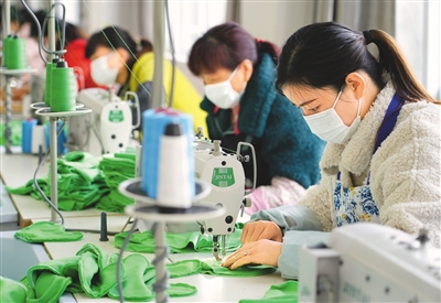 穩(wěn)就業(yè)組合拳，為勞動(dòng)者解憂