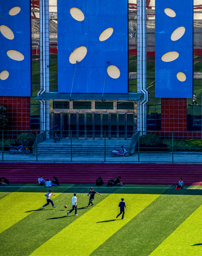 騙局翻新 大學生成卡販眼中“香餑餑”