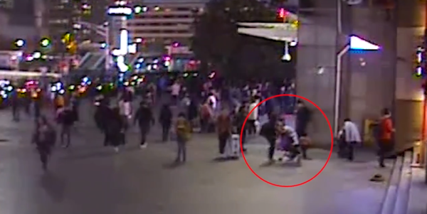 婦女在上海火車站拐騙女童為何判一年半？辦案法官、律師詳解