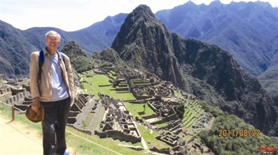 趁看得見多看一些美好 76歲大爺6年游100國