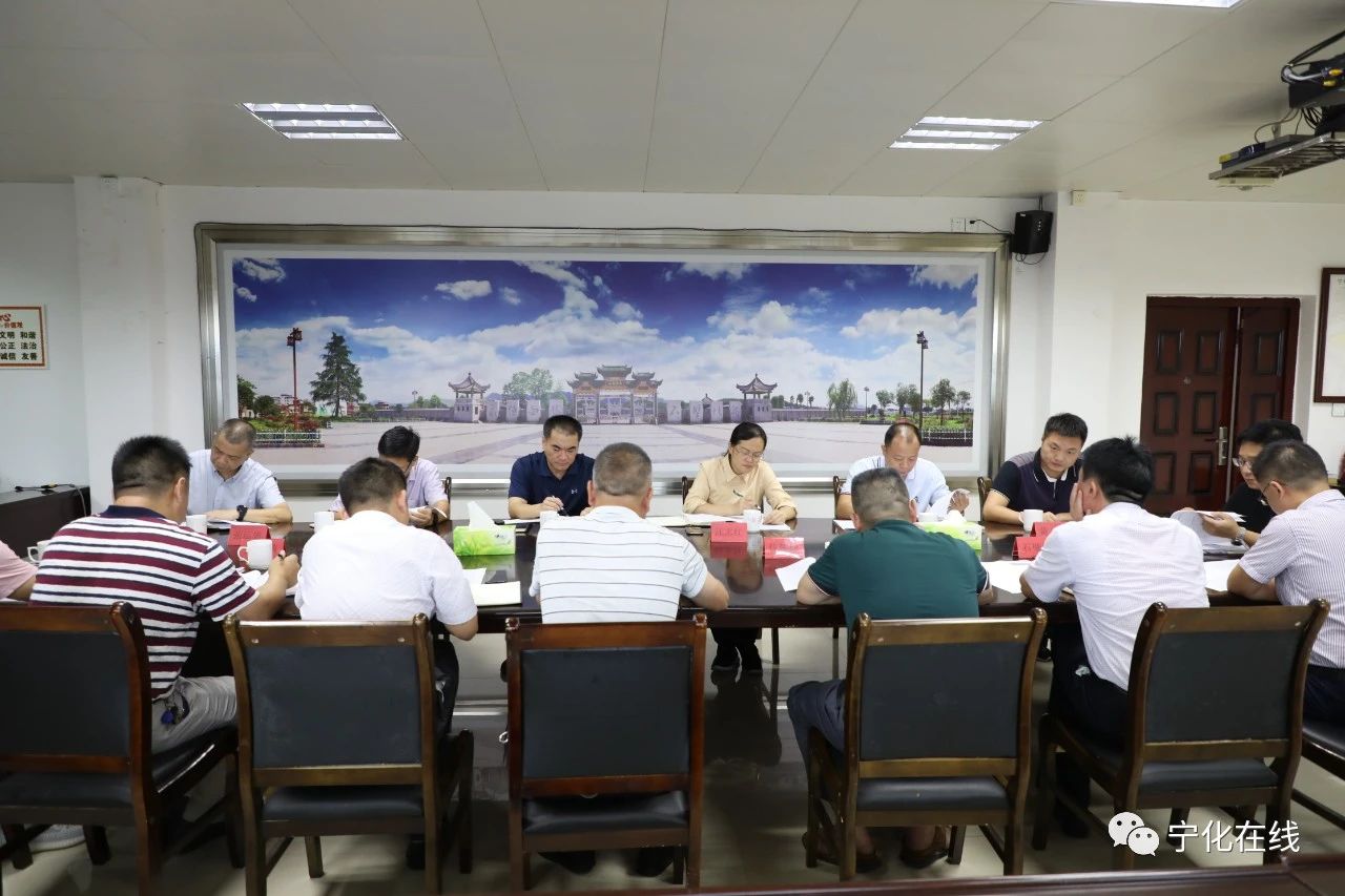 寧化縣領(lǐng)導(dǎo)現(xiàn)場辦公 規(guī)劃農(nóng)村住宅藍圖