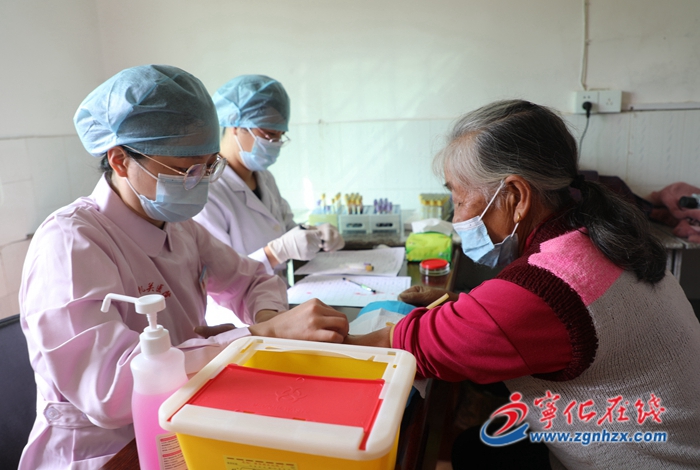 福建省醫(yī)療專家到寧化淮土義診