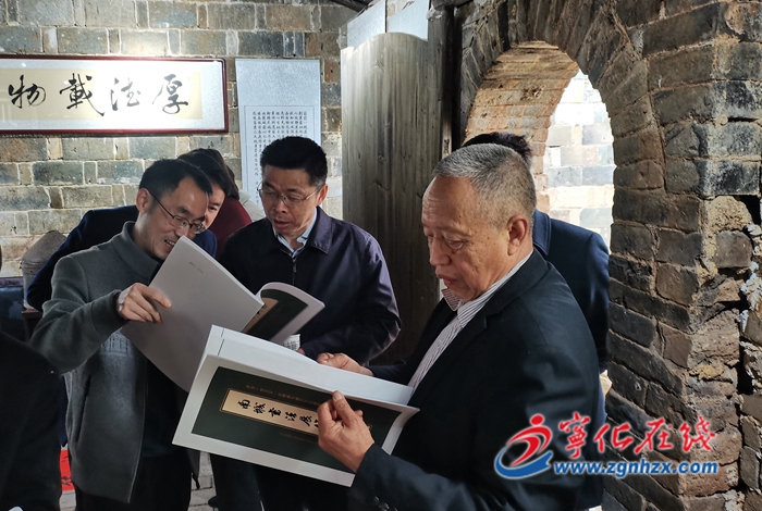 省委宣傳部領(lǐng)導(dǎo)來(lái)寧化調(diào)研農(nóng)家書(shū)屋、紅色書(shū)屋建設(shè)情況