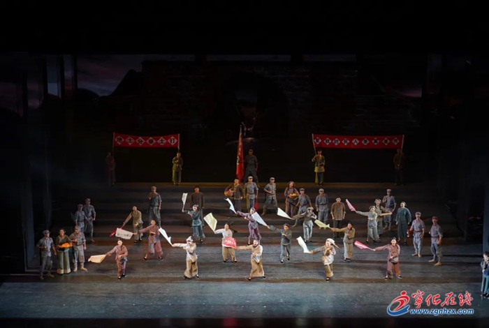 《風(fēng)展紅旗如畫》原創(chuàng)情景交響音詩在京成功上演