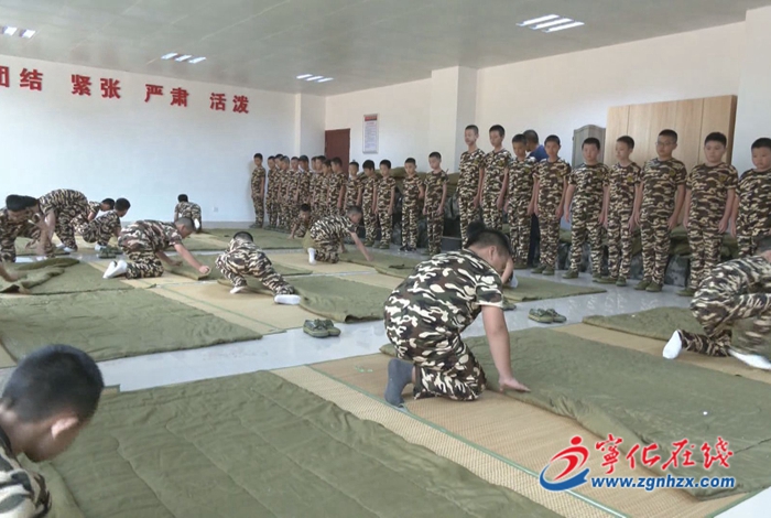 少年軍校夏令營 :內務整理PK賽 提升自我管理能力