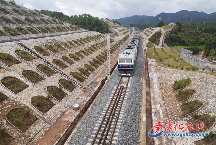 浦梅鐵路寧化段進入動態(tài)驗收階段
