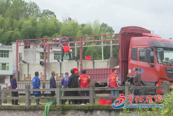 青山綠水是無價之寶|寧化:開展增殖放流活動 近50萬尾魚苗“安新家”