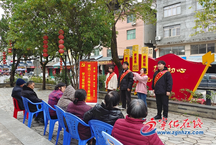 泉上鎮(zhèn):“志愿紅”扮靚文明鄉(xiāng)風