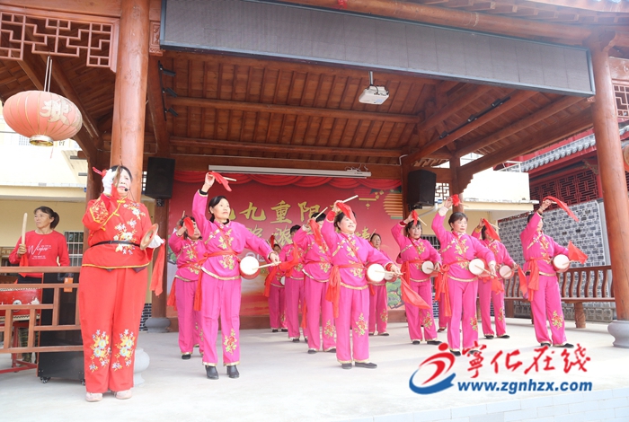 農(nóng)村幸福院里暖意濃