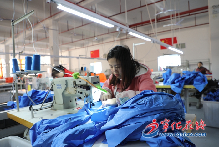 寧化:戶外運(yùn)動(dòng)服暢銷歐美