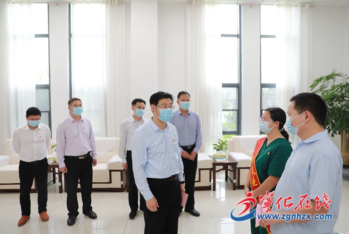 寧化縣領導慰問支援泉州防疫抗疫醫務人員家屬