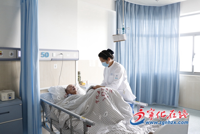 寧化：“無陪護(hù)病房”紓解家屬“陪護(hù)難”