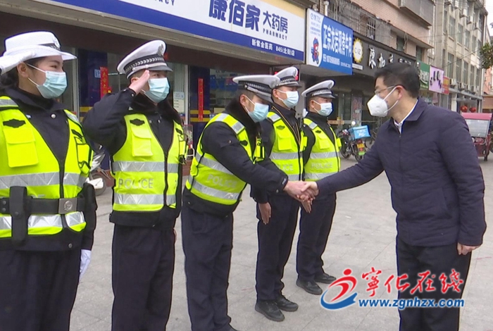 縣領導慰問堅守崗位一線干部職工