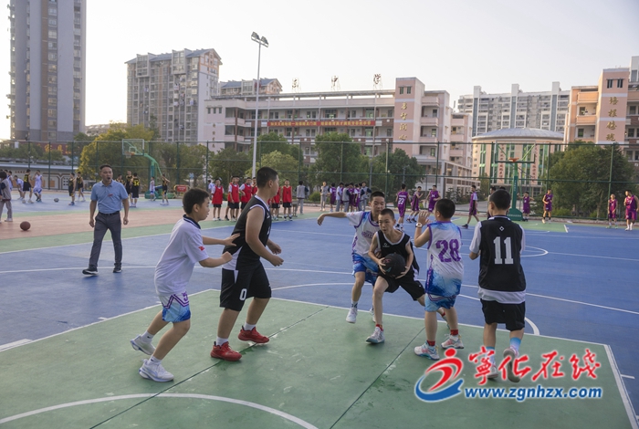 寧化城東中學籃球聯賽精彩紛呈