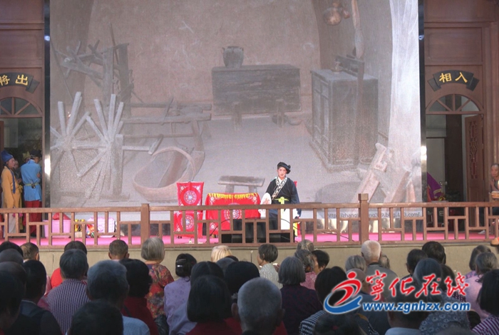 非遺祁劇《紅綾襖》在寧化縣翠園戲臺展演