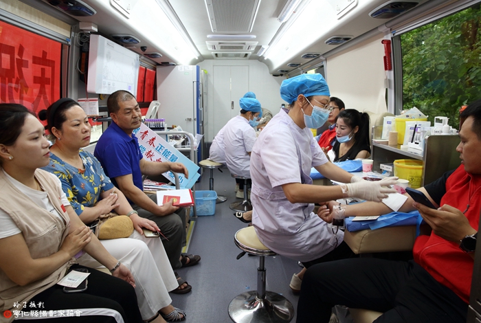 寧化舉行“6·14世界獻血者日”主題宣傳暨無償獻血奉獻獎頒獎活動