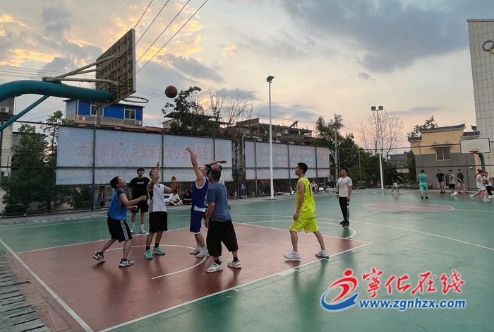 紅土地上籃球熱