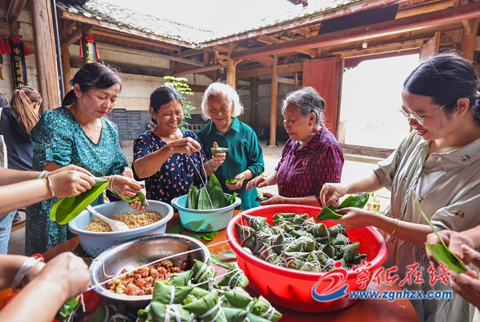 【網(wǎng)絡(luò)中國節(jié)·端午】寧化：包粽子 迎端午