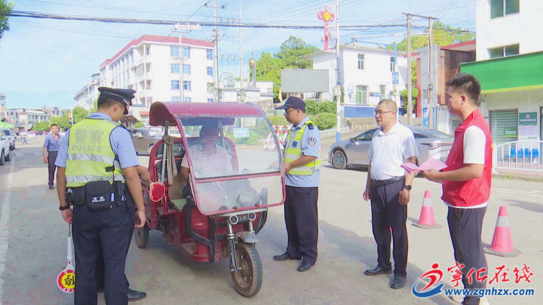石壁鎮(zhèn):多措并舉 共筑交通安全防線