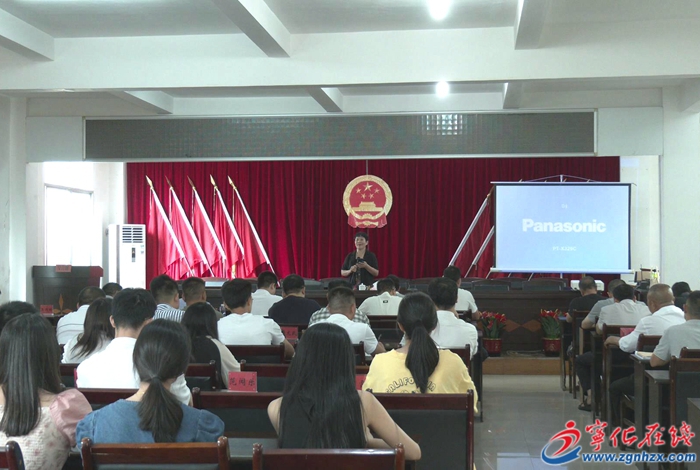 學習貫徹黨的二十屆三中全會精神縣委宣講團走進安樂鎮(zhèn)、安遠鎮(zhèn)