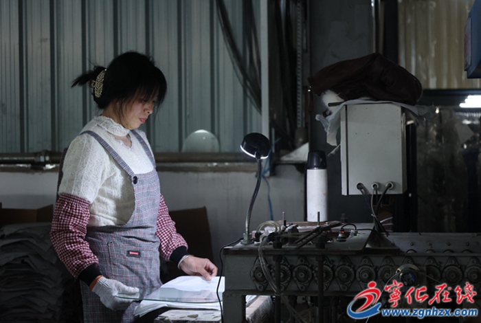 寧化：小盾玻璃制品有限公司開足馬力忙生產(chǎn)