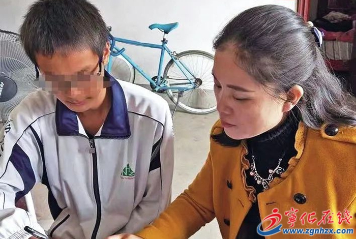 致敬！寧化的她用母親般溫暖的愛，讓特困少年立志成才……