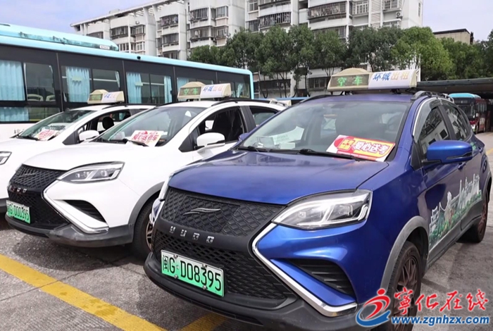 寧化:87輛“愛心送考車”溫情護航高考