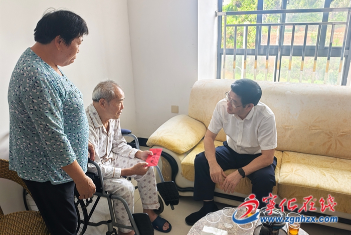 縣領導開展“八一”走訪慰問活動