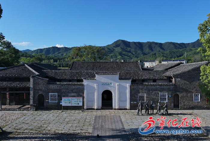 穿越烽火的醫(yī)者仁心——從戰(zhàn)地救護(hù)到“以健康為中心”的守護(hù)