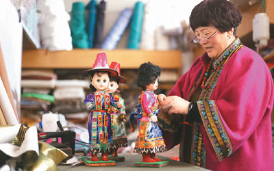 旅游美了少數(shù)民族村寨