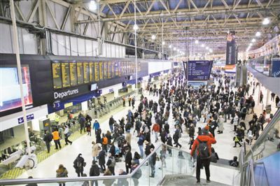 英國火車票漲價，上班族很受傷