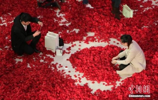 春節(jié)情侶為何易鬧分手？專家：雙方家庭磨合出問題