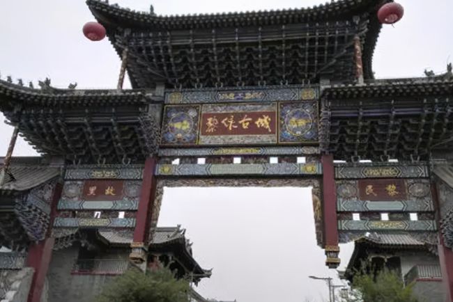 山西一“豪華”古城,耗資35億建成,游客:真不賴!